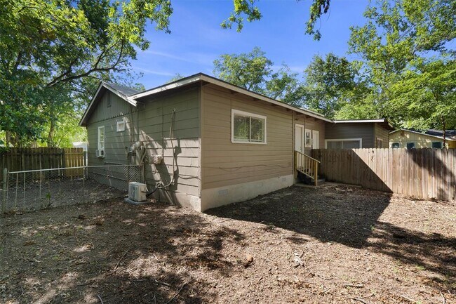 Building Photo - 1012 Barbara Dr