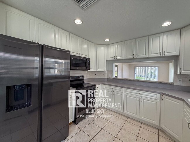 Building Photo - 6554 Gentle Ben Cir