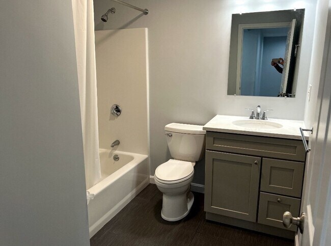 Building Photo - 108 Norton Ave