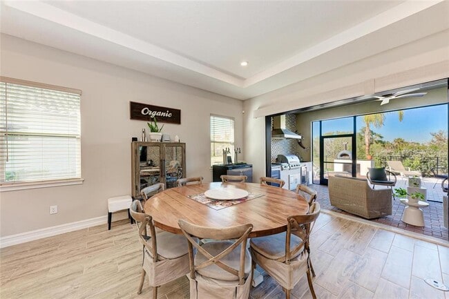 Building Photo - 2322 5th St E