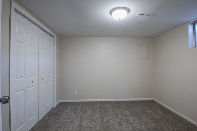 Building Photo - 10724 W 88th Terrace