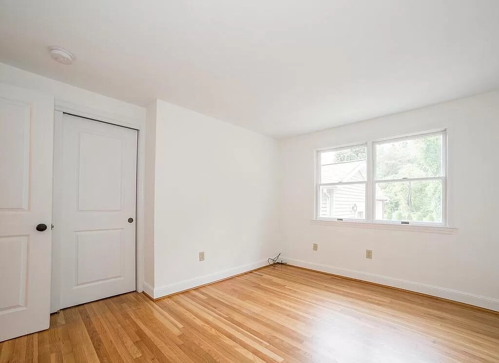 Building Photo - 39 Jackson St