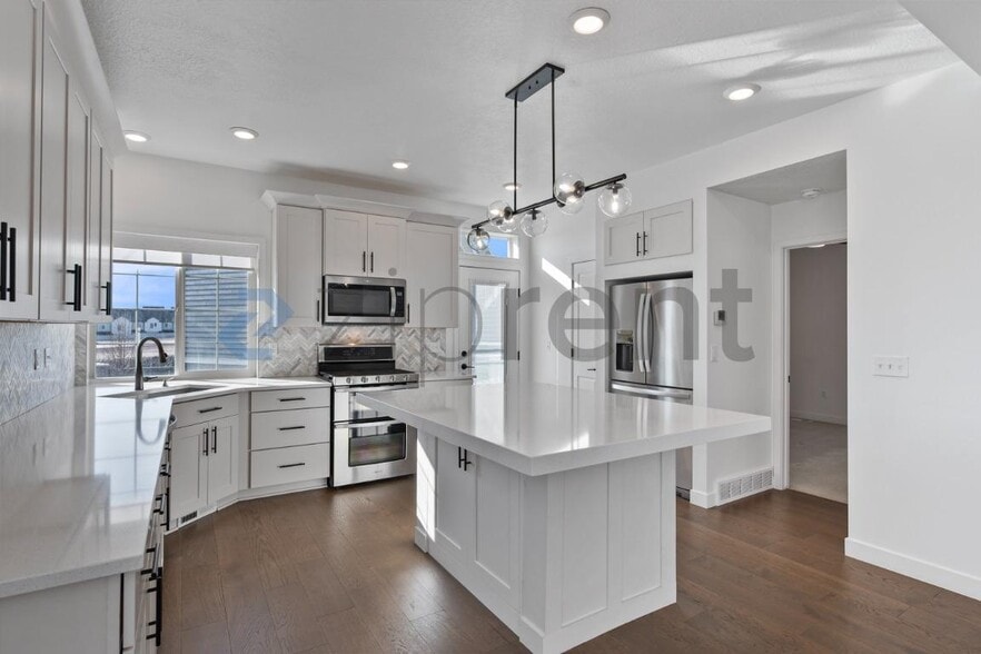 Building Photo - 4249 Bromwell Ct