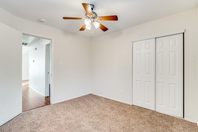 Building Photo - 3625 Garden Springs Dr