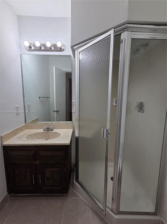 Building Photo - 7034 SW 114th Pl