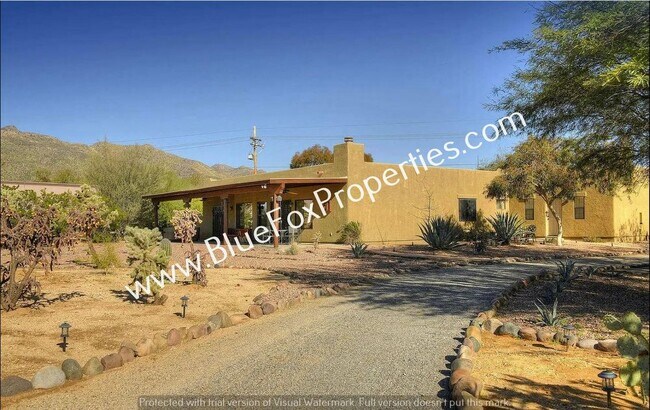 Building Photo - 4814 N Castle Ridge Rd