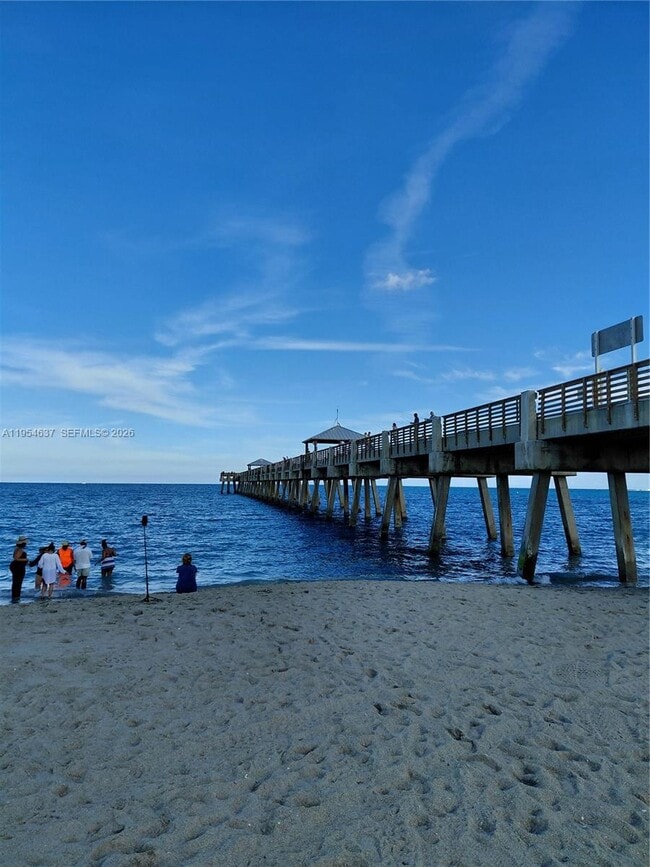 Building Photo - 731 Hummingbird Way