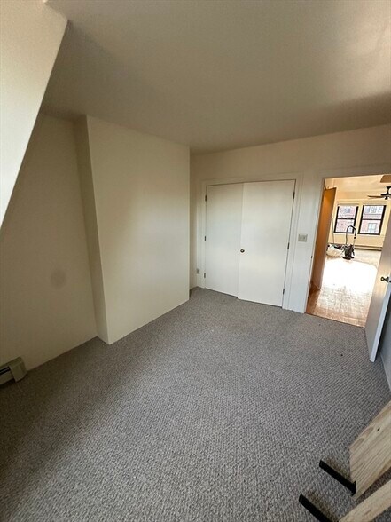 Building Photo - 132 W Concord St