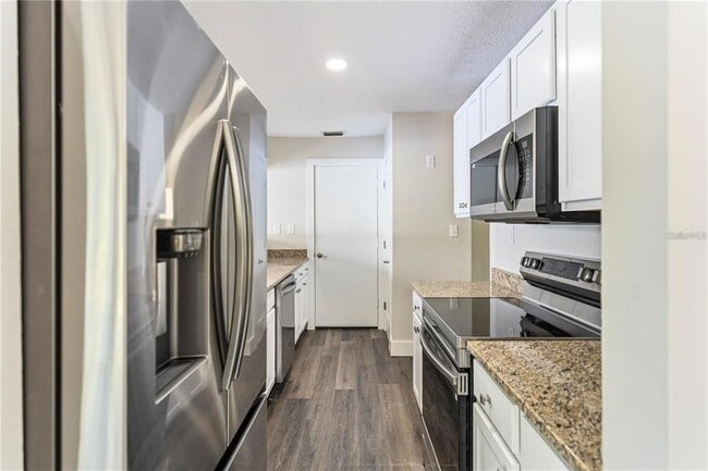 Building Photo - 616 Water Rd