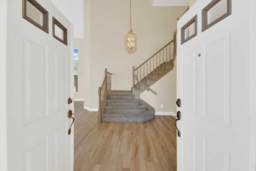 Building Photo - 3201 Angeleno Pl