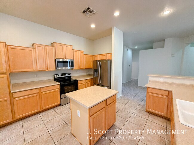 Building Photo - 279 W Desert Ave