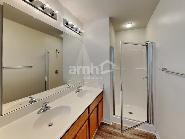 Building Photo - 4413 Singing Oak Court