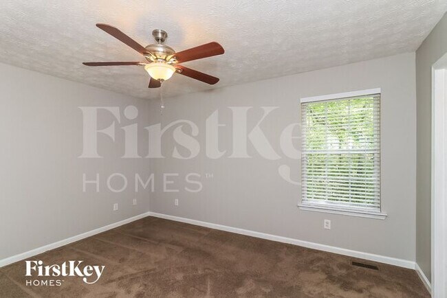 Building Photo - 5514 Chestnut Creek Ln