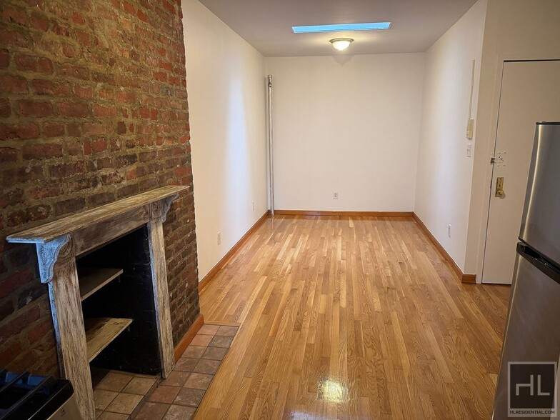 Building Photo - ESSEX STREET