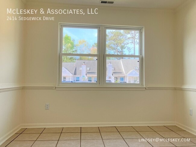 Building Photo - 2414 Sedgewick Dr