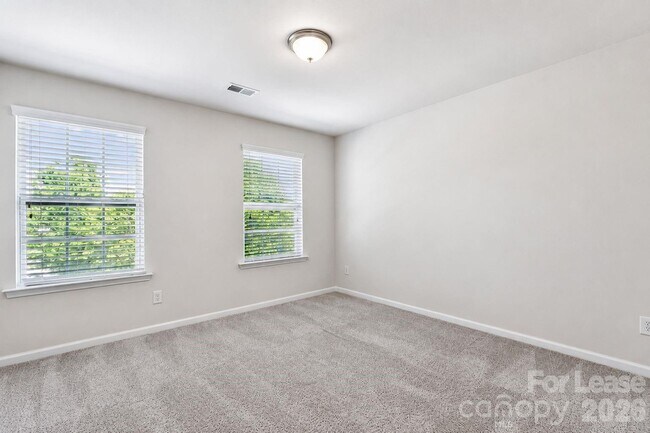 Building Photo - 151 Blossom Ridge Dr