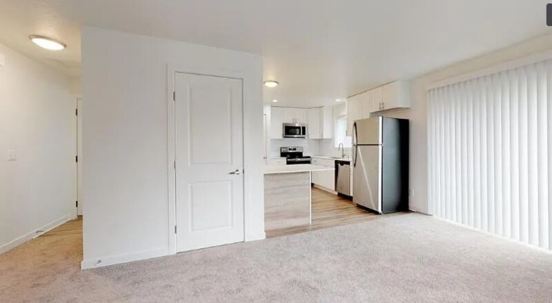 Building Photo - 800 4th St