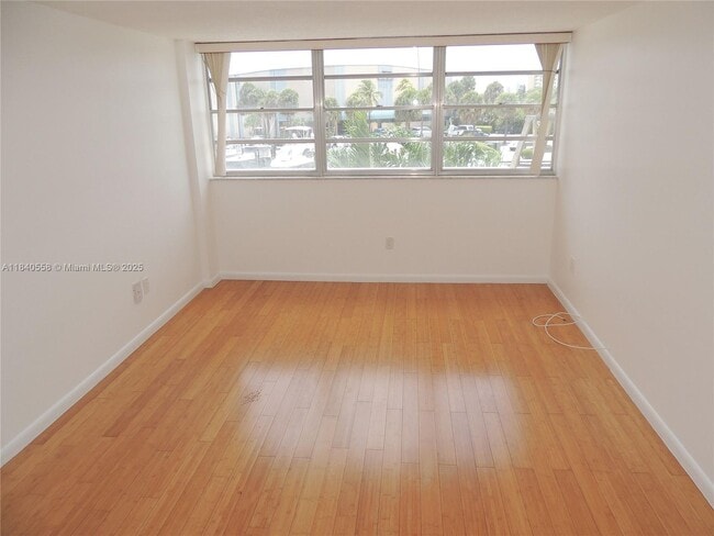 Building Photo - 13155 Ixora Ct