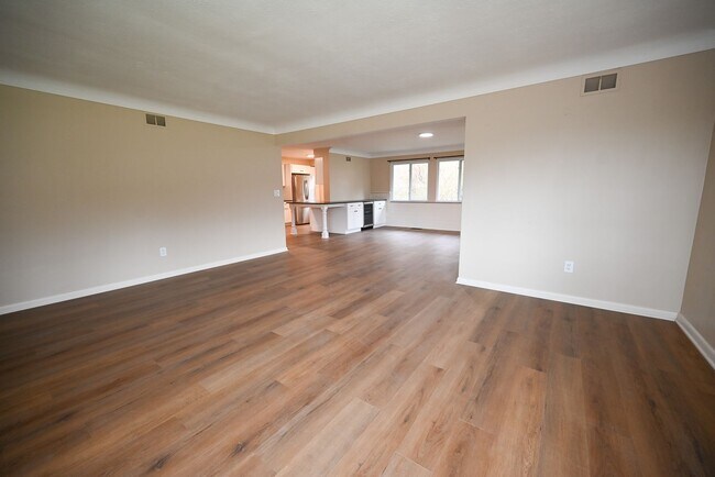 Building Photo - 7011 Stadium Dr