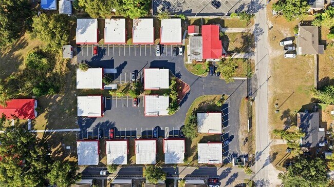 Building Photo - 1302 Morris Park