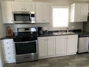 Building Photo - 4325 Vin Rose Dr