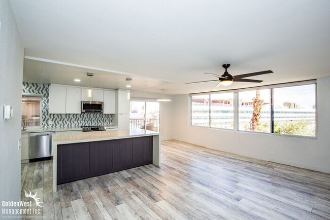 Building Photo - High end upgraded 2Bdm 2Ba Condo minutes f...