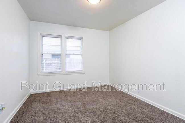 Building Photo - 3201-3207 S Waco Ave