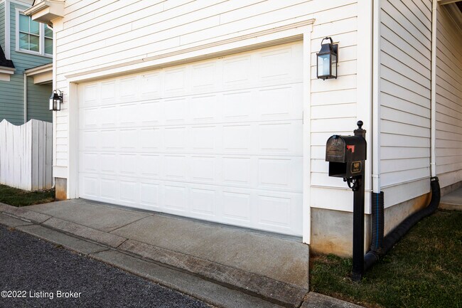 Building Photo - 9409 Civic Way