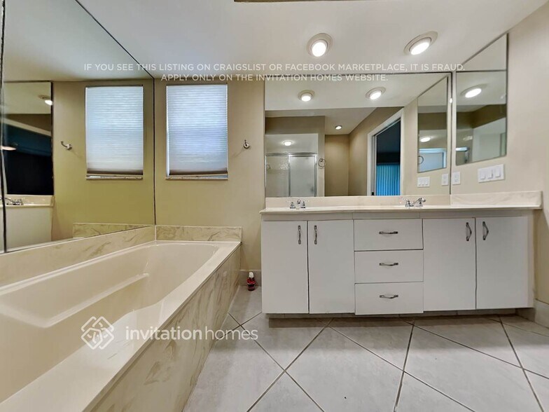 Building Photo - 8693 Eagle Run Dr