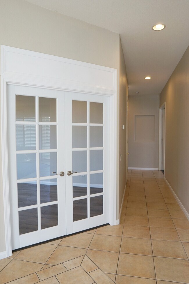 Building Photo - 79882 Viento Dr