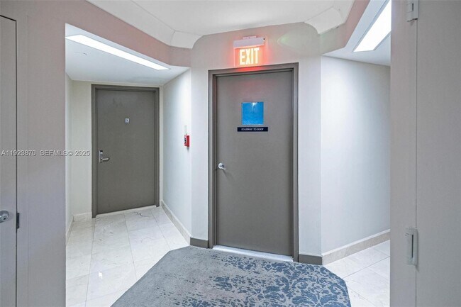 Building Photo - 3400 NE 192 St