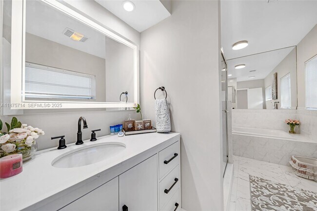 Building Photo - 241 Oceanic Ave