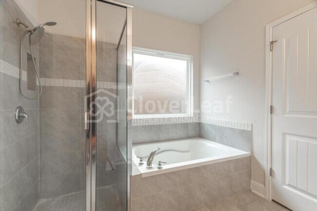 Building Photo - 6038 Akin Cir