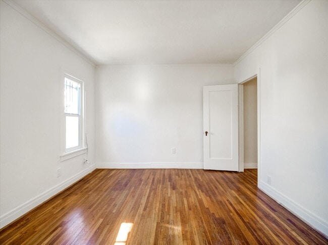 Building Photo - 243 N Berendo St