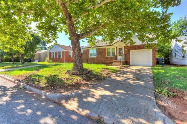 Building Photo - 2436 NW 35th St