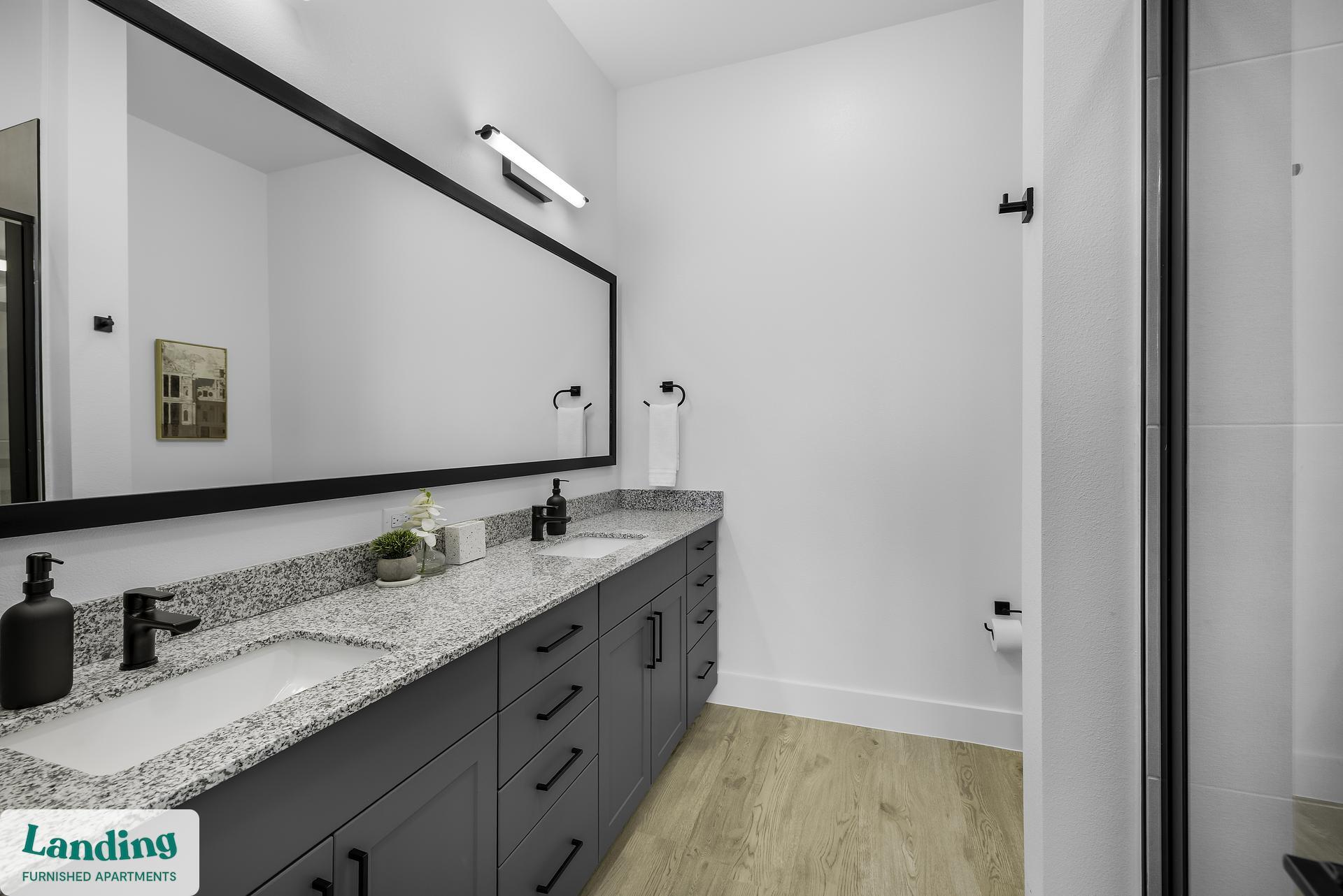 Building Photo - 650 E Sycamore St