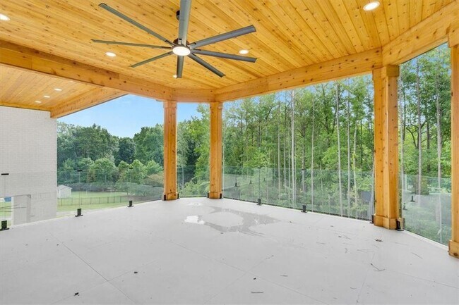Building Photo - 1330 Upchurch Rd