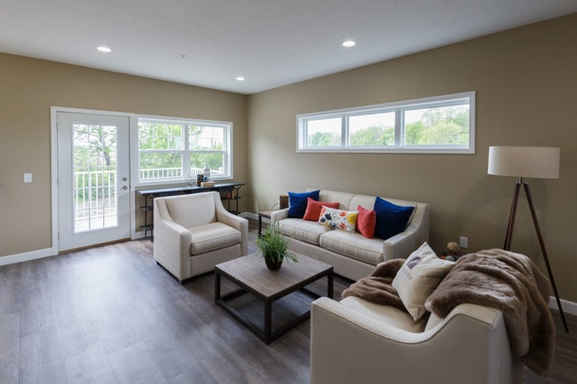 Livingroom - 1200 Prairie Winds Dr