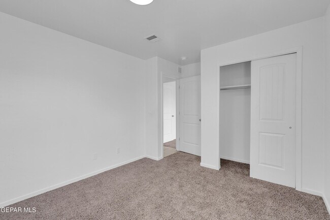 Building Photo - 13095 Emerald Hls Ave