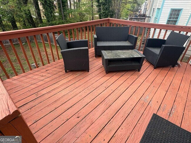 Building Photo - 3105 Binghampton Ln