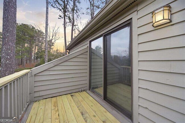 Building Photo - 530 Matterhorn Way