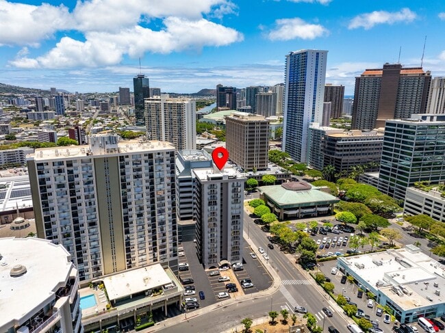 Building Photo - Coty Tower 703