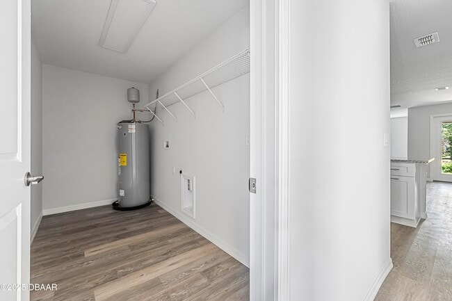 Building Photo - 43 Pony Express Dr