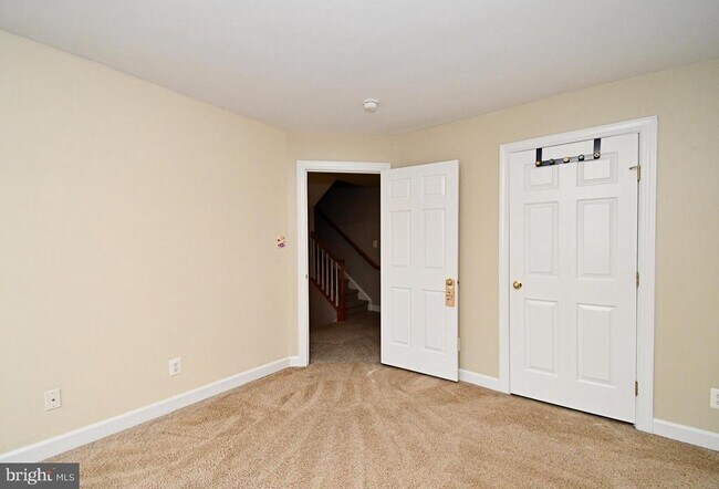 Building Photo - 2304 Lennon Ln