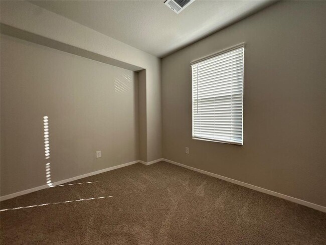 Building Photo - 240 Tall Grass Dr