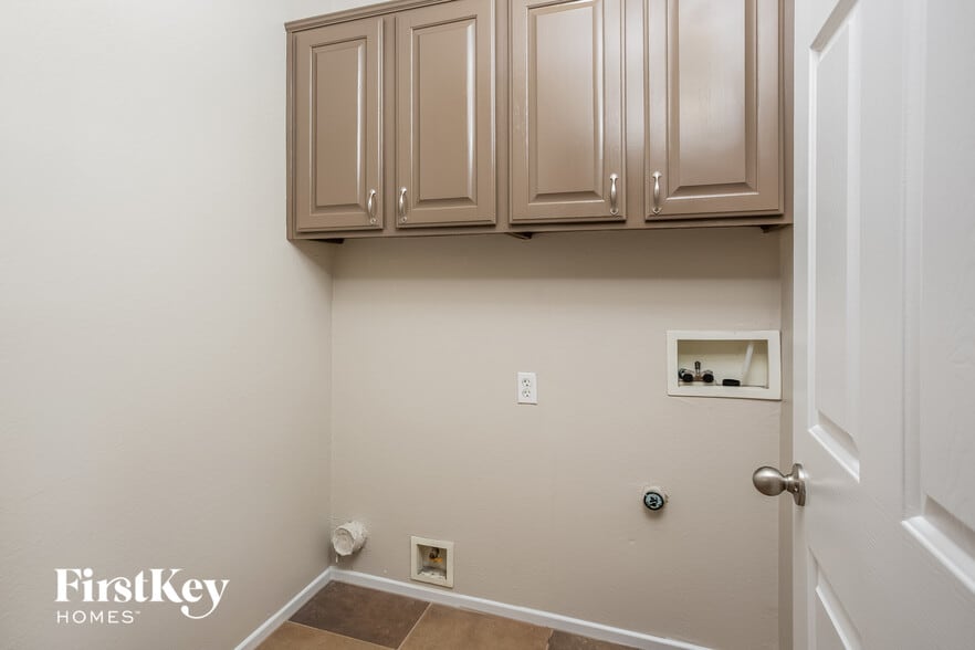 Building Photo - 6109 Casa Antiqua St