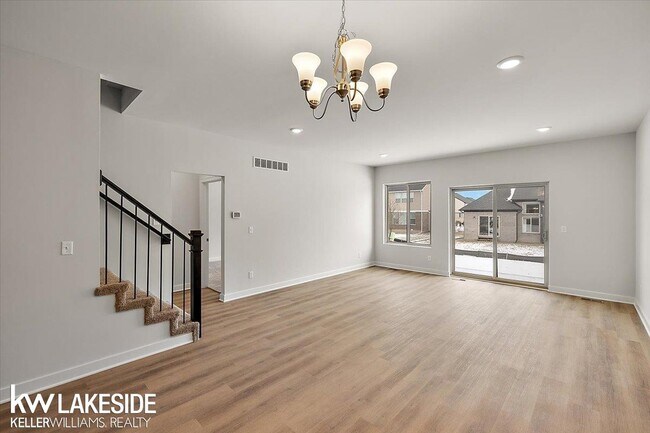 Building Photo - 34450 Maple Ln Dr