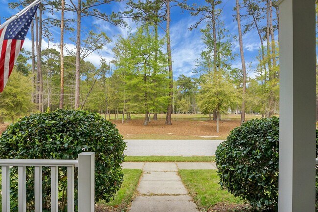 Building Photo - Johns Island 4BR, 2.5 BA Gem: Features Wood Floors, 2-Car Garage, & Community Pool