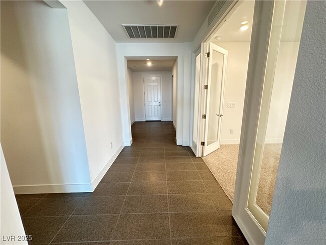 Building Photo - 6532 Corsari Rdg St