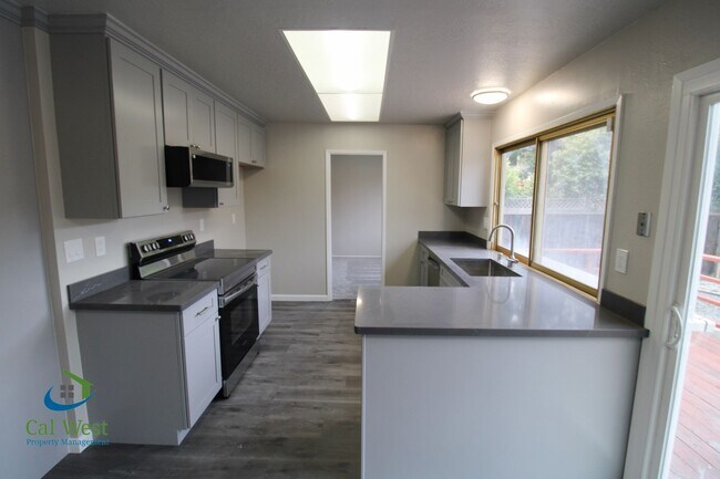 Building Photo - $5095 - COMING SOON! Large spacious updated 4 Bed/2.5 Bath Home With Pool in San Jose